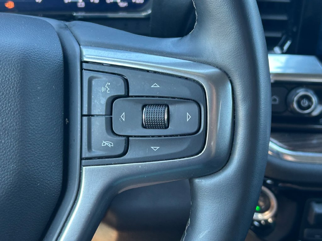 Used 2025 Chevrolet Silverado 1500 LT RWD image 34