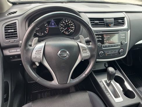 Used 2017 Nissan Altima 2.5 SR w/ Midnight Edition Package image 33