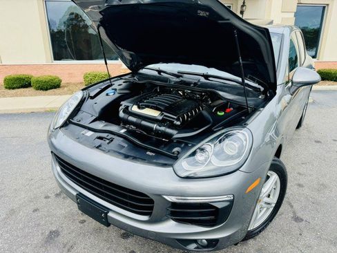 Used 2016 Porsche Cayenne image 24