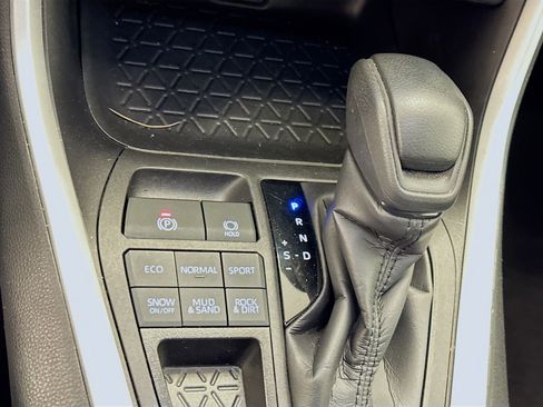 Used 2023 Toyota RAV4 XLE image 25