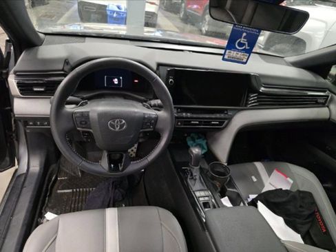 Used 2025 Toyota Camry SE w/ Multimedia Upgrade Package image 6