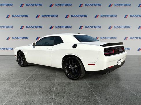 Used 2022 Dodge Challenger R/T w/ Blacktop Package RWD image 3