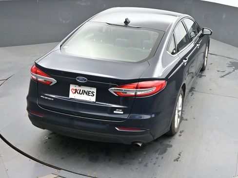 Used 2020 Ford Fusion SE FWD image 41