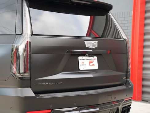 Used 2026 Cadillac Escalade V w/ LPO, ONYX Package image 6