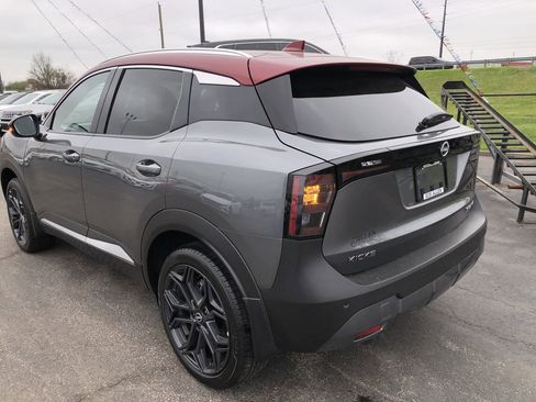 Used 2025 Nissan Kicks SR image 12