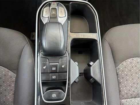 Used 2018 Hyundai Ioniq Electric FWD image 10