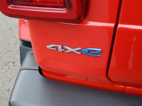 Certified 2023 Jeep Wrangler Unlimited Sahara w/ Cold Weather Group image 27