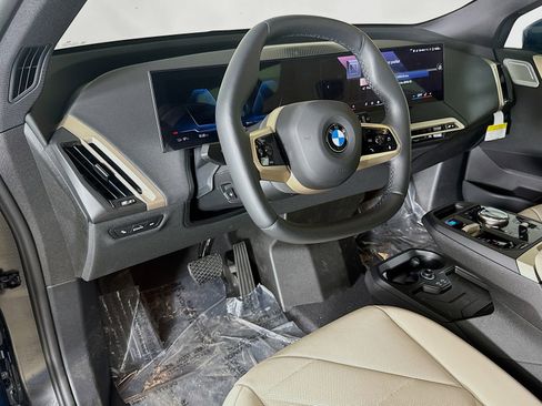 New 2026 BMW iX xDrive60 w/ Premium Package AWD/4WD image 9