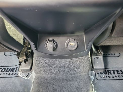 Used 2022 Kia Sorento S image 12