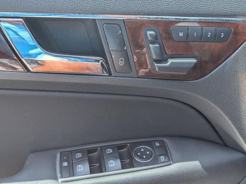 Used 2011 Mercedes-Benz E 350 Cabriolet image 17