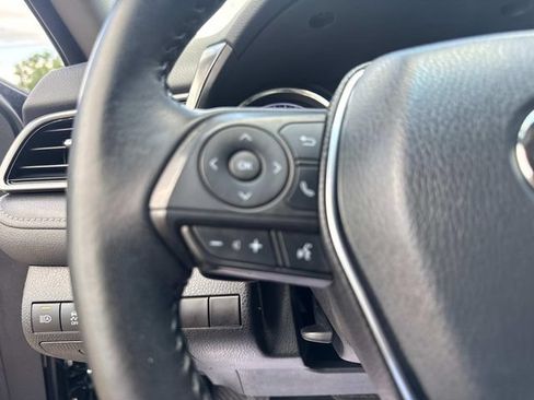 Used 2020 Toyota Camry SE FWD image 28