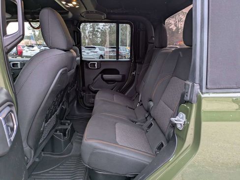 Used 2022 Jeep Gladiator Mojave image 14