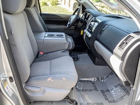 Used 2010 Toyota Tundra 2WD Double Cab image 15