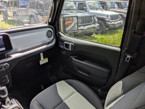 New 2026 Jeep Wrangler Unlimited Sport AWD/4WD image 17