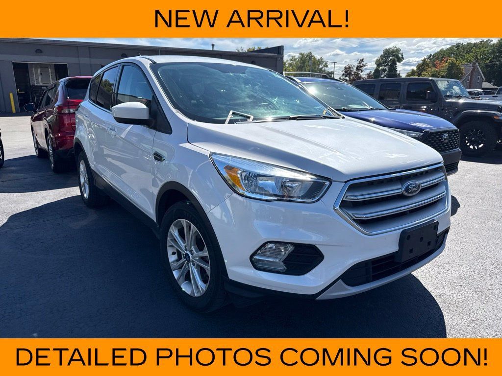 Used 2019 Ford Escape SE AWD/4WD image 2