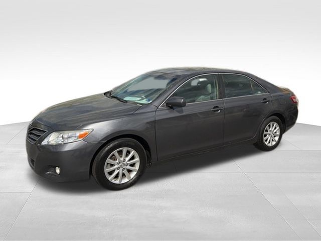 Used 2011 Toyota Camry XLE w/ XLE Extra-Value Pkg #2 FWD image 32