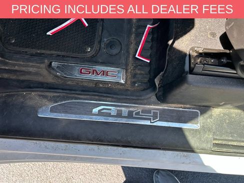 Used 2023 GMC Sierra 1500 AT4 w/ AT4 Preferred Package AWD/4WD image 6