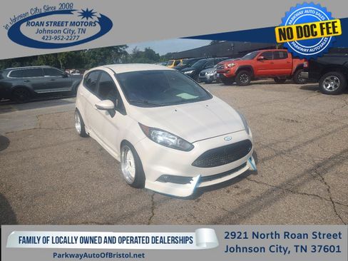 Used 2017 Ford Fiesta ST FWD image 1