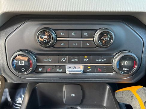Used 2023 Ford Bronco Badlands AWD/4WD image 34