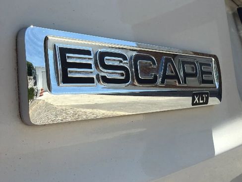 Used 2012 Ford Escape XLT image 9