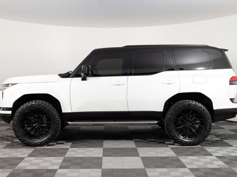 Used 2025 Lexus GX 550 w/ Cold Area Package AWD/4WD image 3