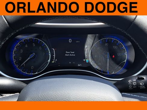 New 2026 Chrysler Pacifica Select image 16