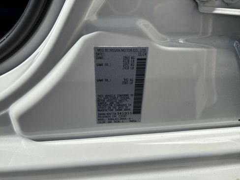 Used 2025 Nissan Altima 2.5 SV FWD image 29