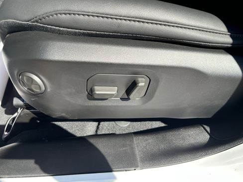 Used 2026 Jeep Wrangler Unlimited Rubicon image 15