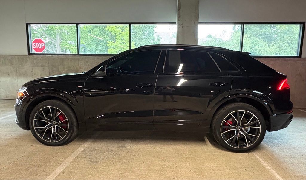 Used 2023 Audi Q8 Premium Plus AWD/4WD image 2