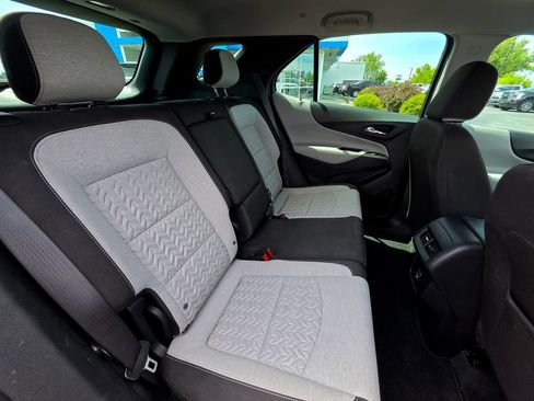 Used 2023 Chevrolet Equinox LS FWD image 37