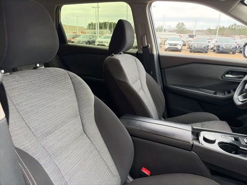 Used 2023 Nissan Rogue SV image 20