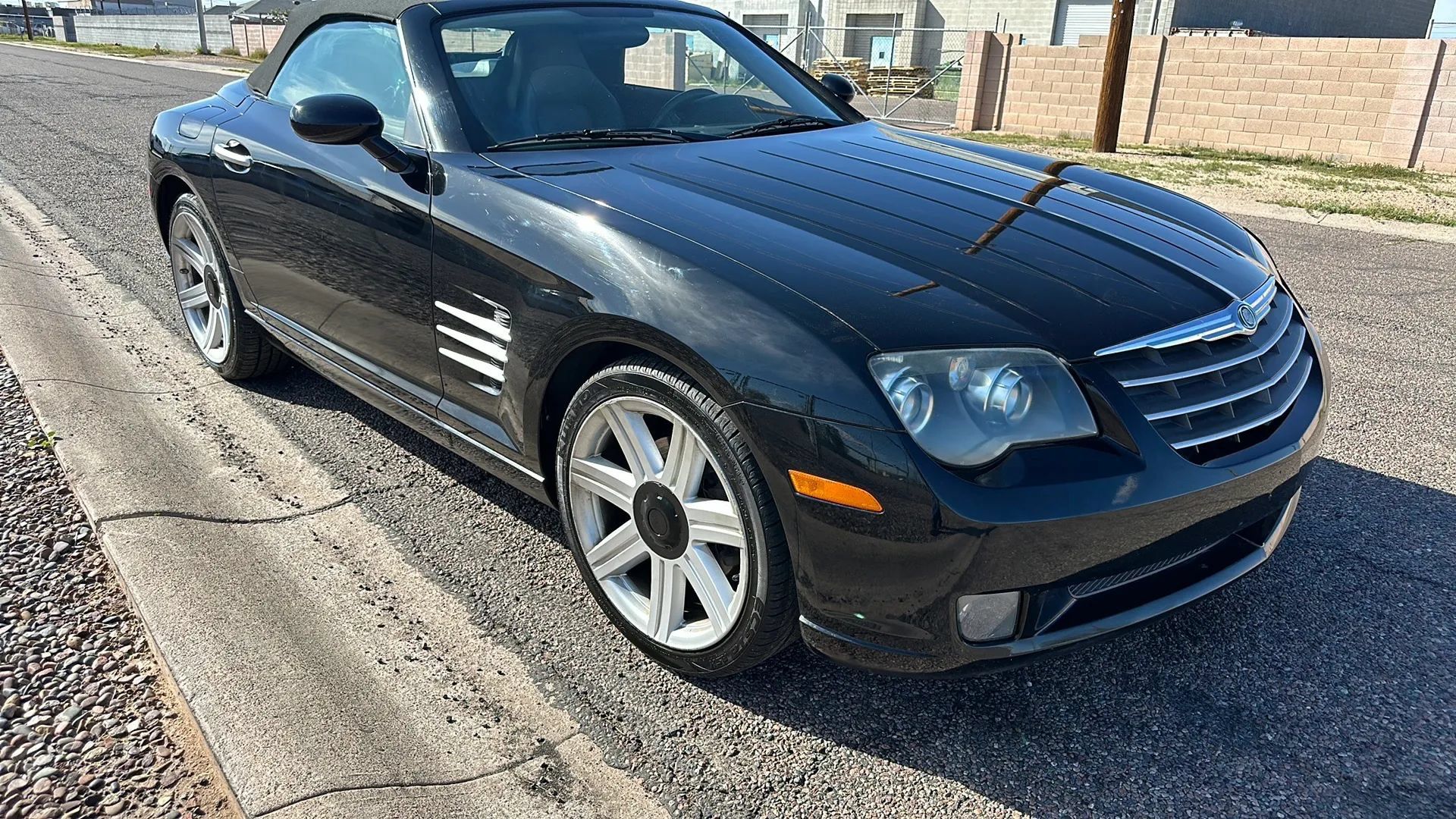 Used 2005 Chrysler Crossfire Limited RWD image 20
