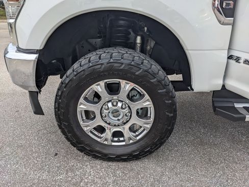 Certified 2022 Ford F350 King Ranch w/ Chrome Package image 34