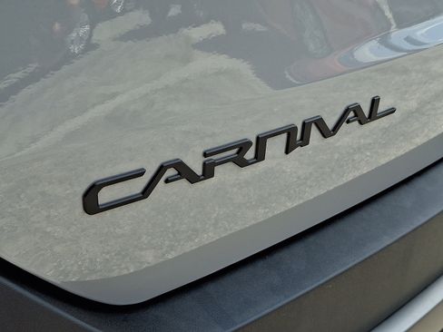 New 2026 Kia Carnival SX w/ SX Dark Edition Package FWD image 24