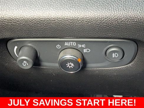 Used 2020 Chevrolet Traverse LT w/ LT Premium Package AWD/4WD image 39
