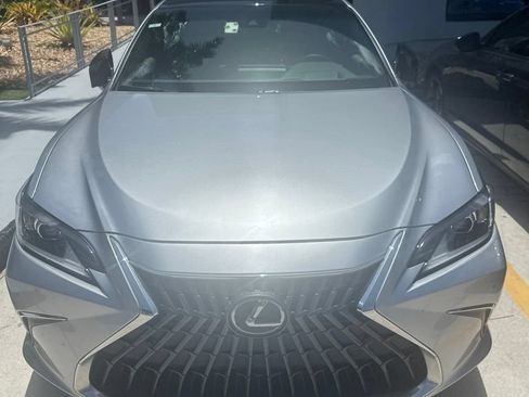 Certified 2024 Lexus ES 350 w/ Technology Package FWD image 5