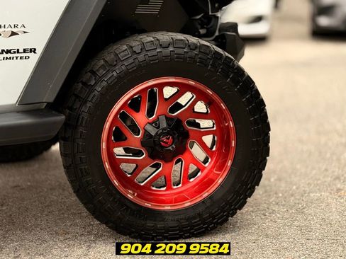 Used 2017 Jeep Wrangler Unlimited Sahara w/ Max Tow Package AWD/4WD image 12
