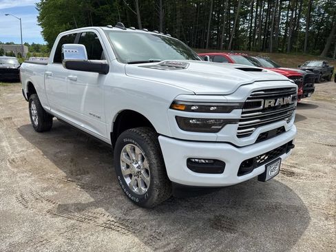New 2026 RAM 2500 Laramie AWD/4WD image 7