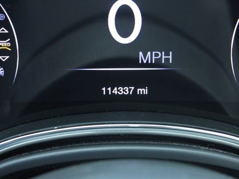 Used 2018 Jeep Grand Cherokee Limited image 28