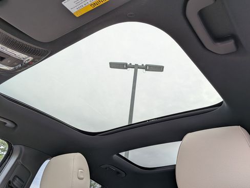 Certified 2025 Mercedes-Benz GLA 250 image 29