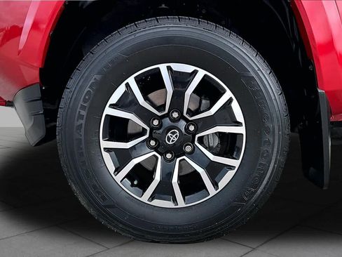Used 2023 Toyota Tacoma TRD Sport w/ TRD Premium Sport Package RWD image 11