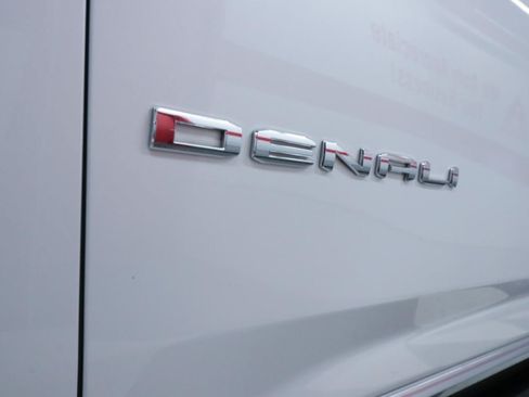 Used 2021 GMC Yukon XL Denali AWD/4WD image 41