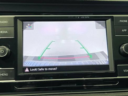 Certified 2024 Volkswagen Jetta SE FWD image 25