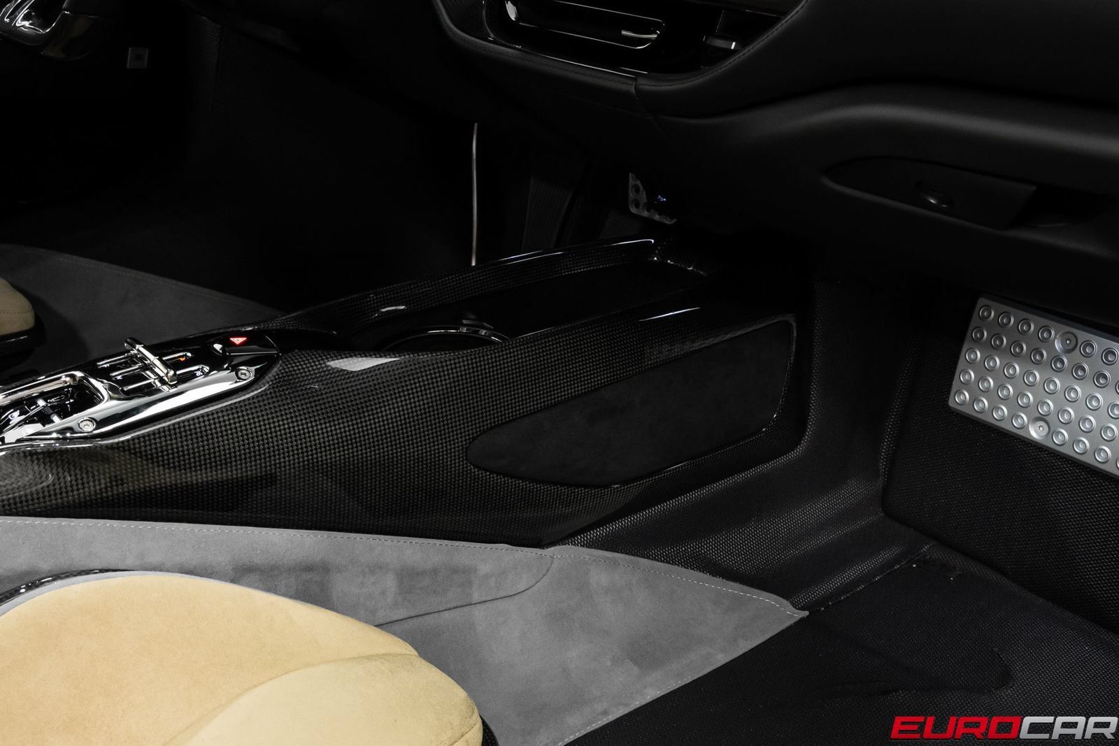 Used 2022 Ferrari SF90 Stradale AWD/4WD image 40