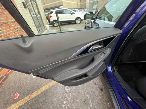 Used 2018 INFINITI QX30 Luxury w/ Cargo Package image 24