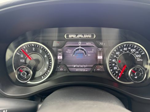 Used 2020 RAM 1500 Big Horn AWD/4WD image 17