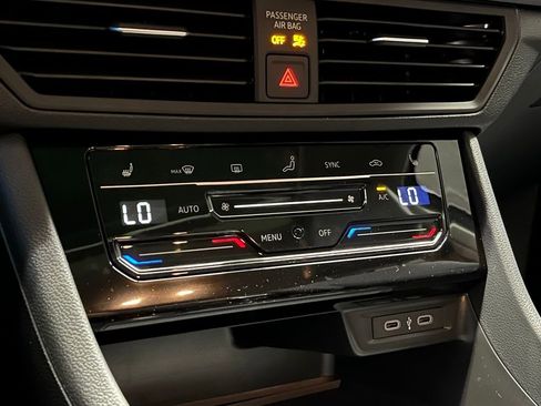 New 2026 Volkswagen Jetta SE image 11