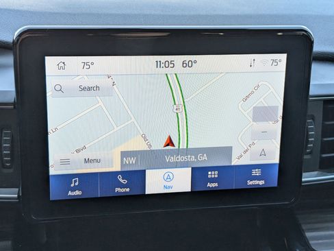 Used 2023 Ford Explorer Limited image 18