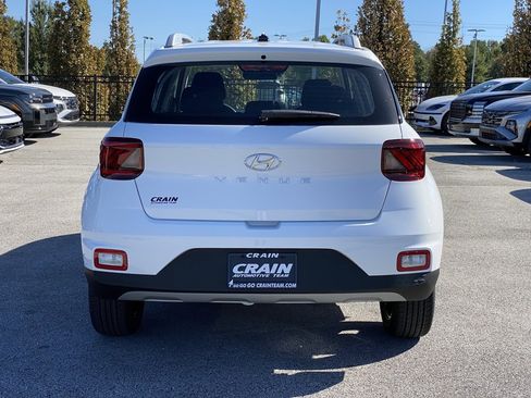 New 2026 Hyundai Venue SEL image 6