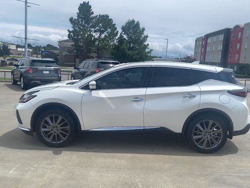 Used 2021 Nissan Murano SV w/ SV Special Edition Package FWD image 2